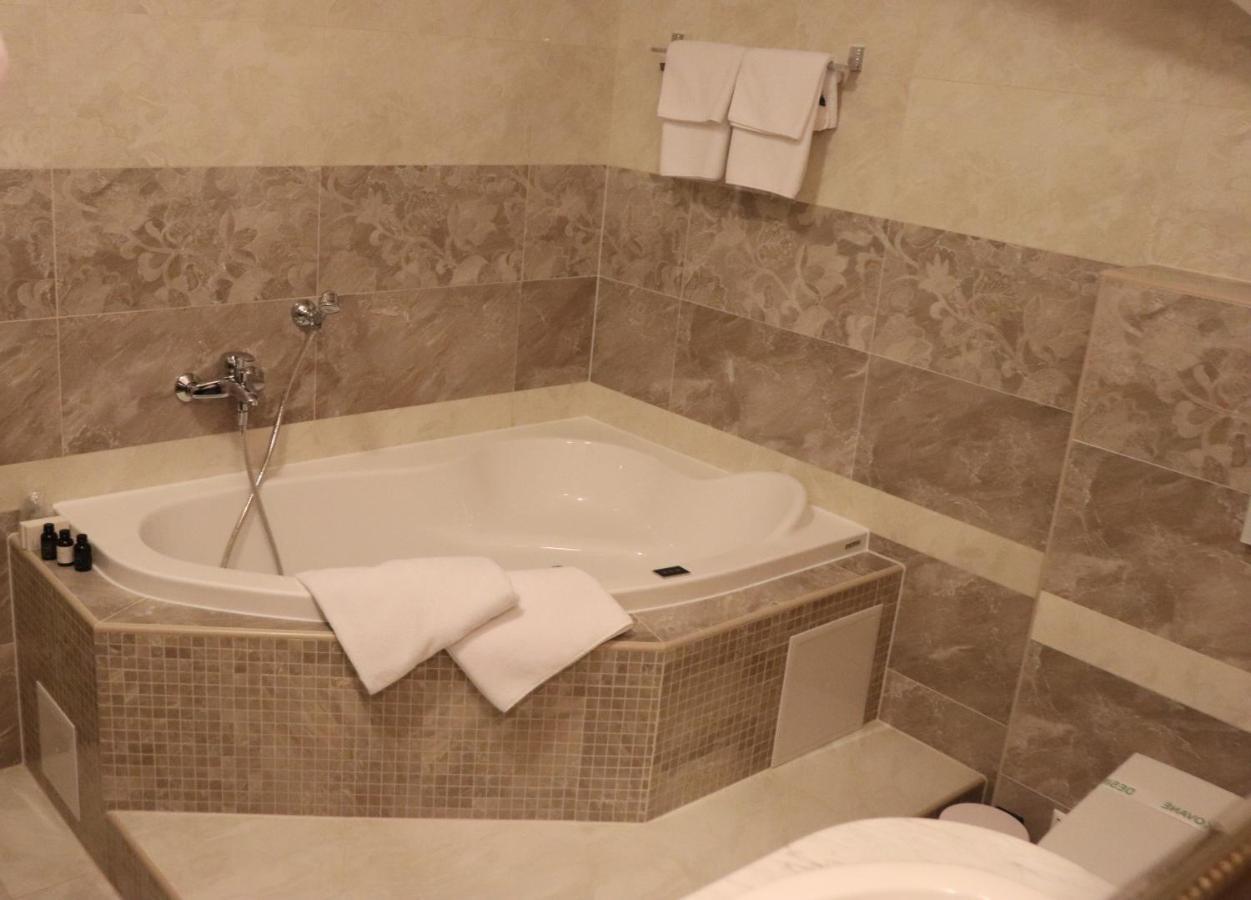 Hotel Viliam Frano Нитра Екстериор снимка