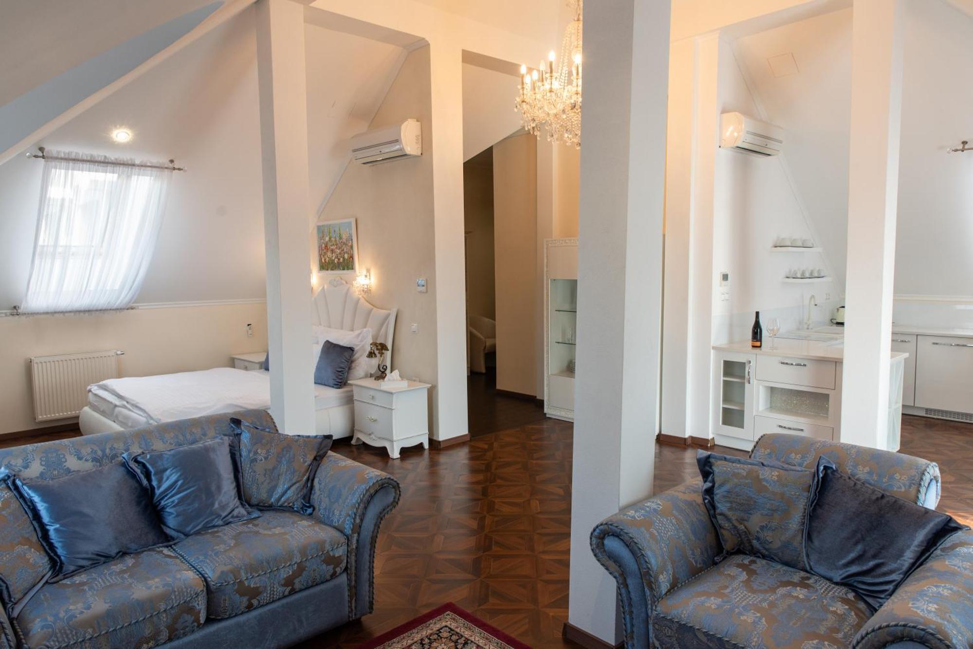 Hotel Viliam Frano Нитра Екстериор снимка
