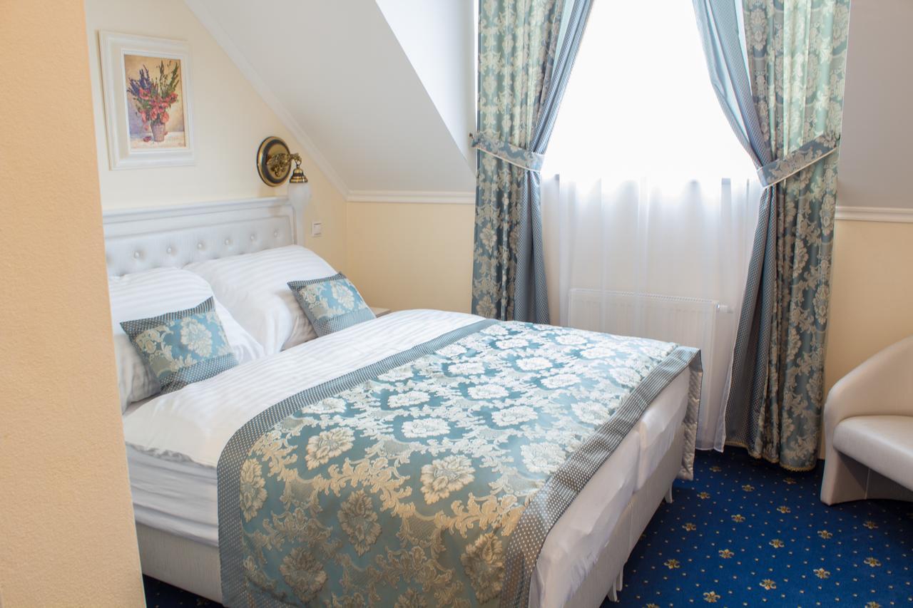 Hotel Viliam Frano Нитра Екстериор снимка