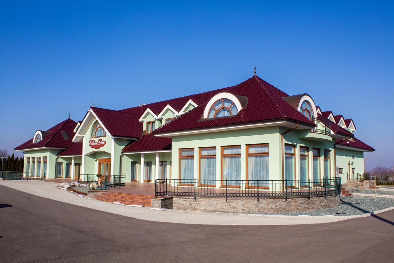 Hotel Viliam Frano Нитра Екстериор снимка