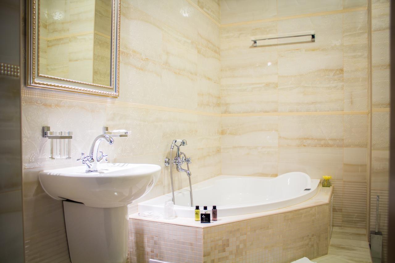 Hotel Viliam Frano Нитра Екстериор снимка