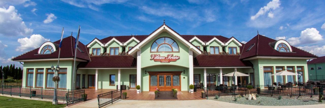 Hotel Viliam Frano Нитра Екстериор снимка
